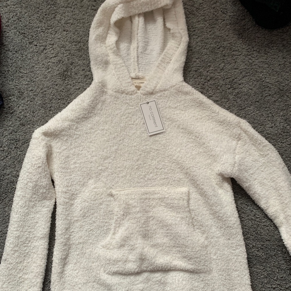 NEVER WORN! Cozy White Hoodie with Pocket